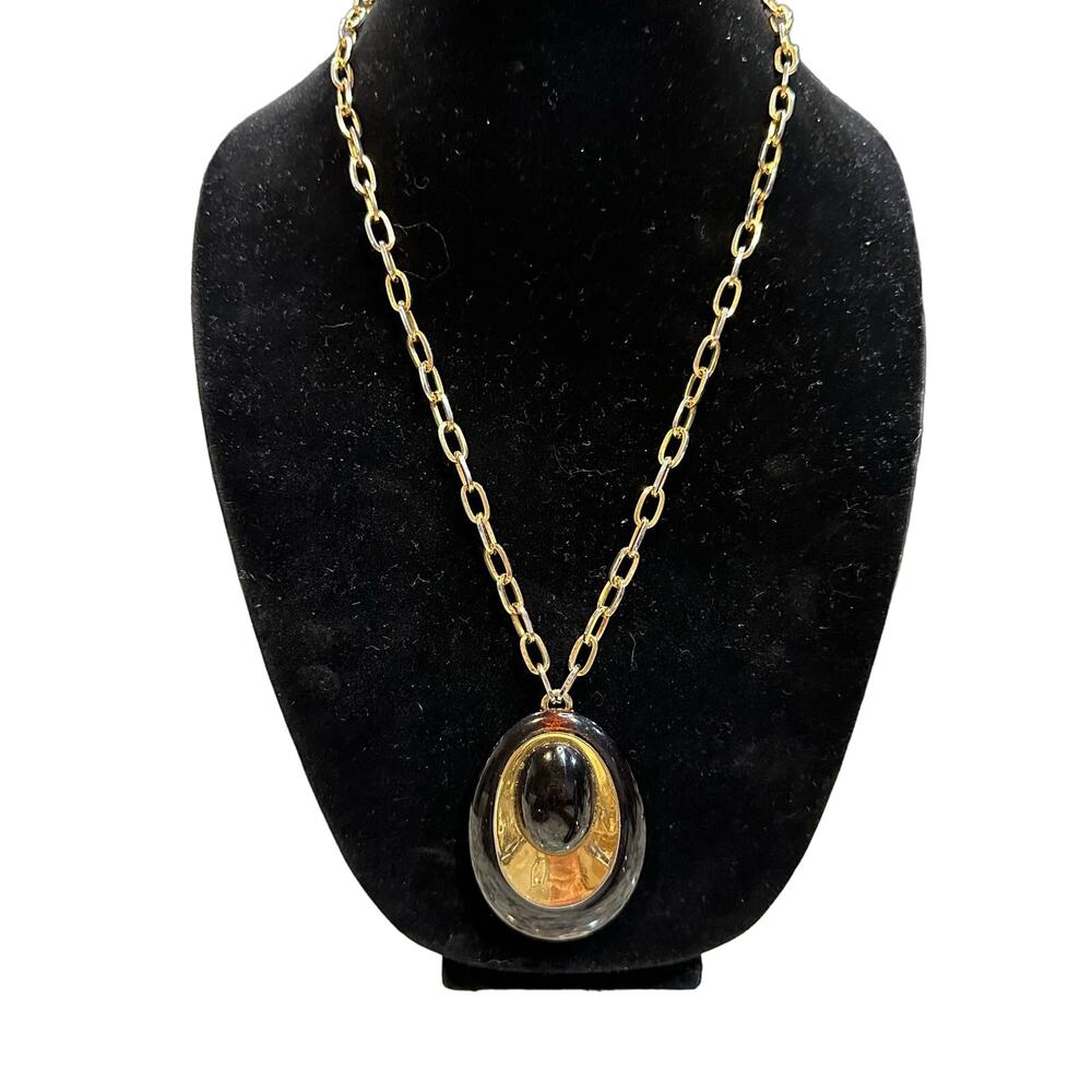 Vintage 70s/80s Trifari Rare Rootbeer Brown Lucite Oval  Pendant Necklace Signed
